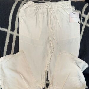 NWT Happily Grey White Linen pants